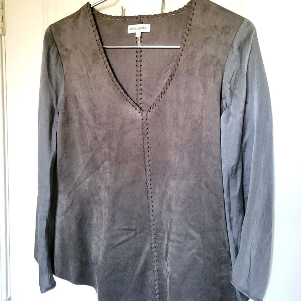 Liberty Garden Small Gray Detailed Tunic with Silk Sleeves